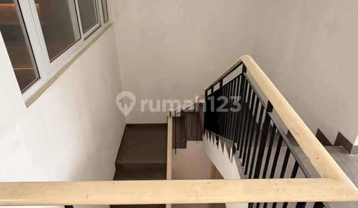 Rumah Alam Sutera Cluster Orlanda 16X30 2 Lantai Sudah Interior 2