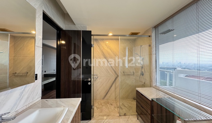 Apartemen Royale Springhill Kemayoran 196 Meter City View Murah