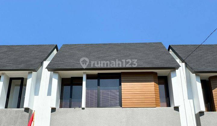 Rumah 2 Lantai Konsep Villa 1