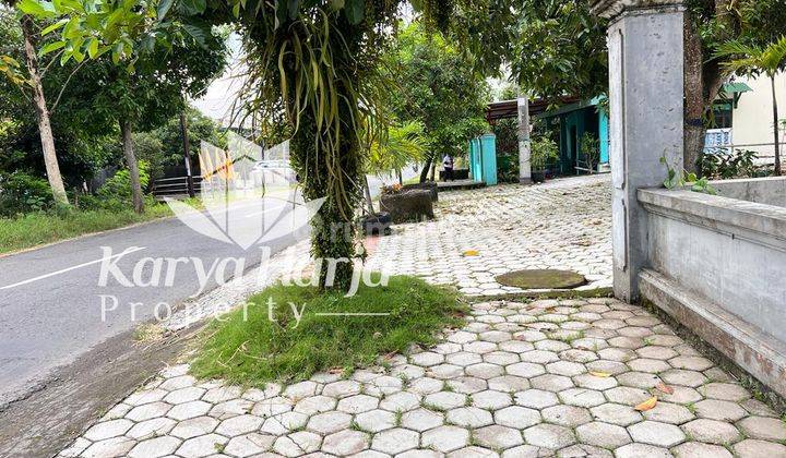 Rumah Mewah Tepi Jl Raya Batujamus Solo 7