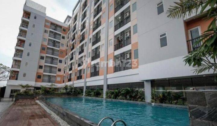 kolam renang apartemen student castle tipe deluxe