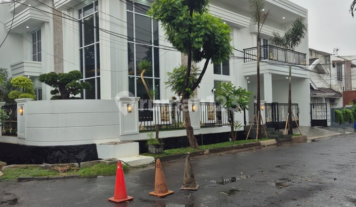 Brand New House, Excellent Luxury, 24-Hour Security in Bintaro Sector 9. 2