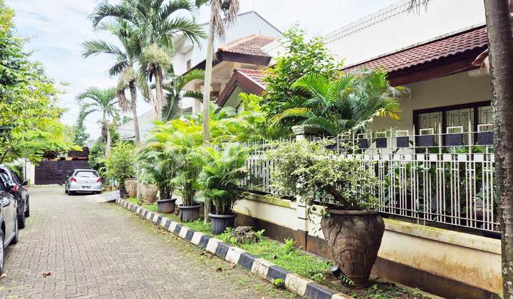 Nice, Comfortable and Serene House, Strategic Location in Bintaro - South Jakarta