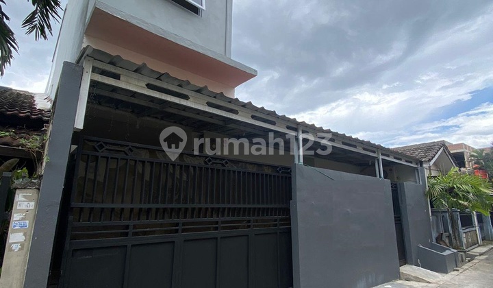 Kost Bagus 2 Lantai, Lokasi strategis di Cipadu 1