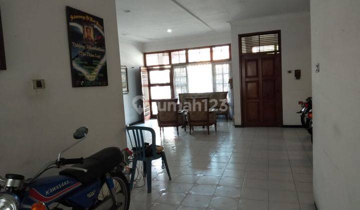 Rumah Hitung Tanah Tenggilis Mejoyo Surabaya SHM Hadap Selatan 2