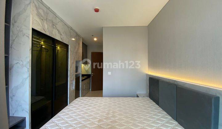 kamar tidur the newton 1 studio furnished