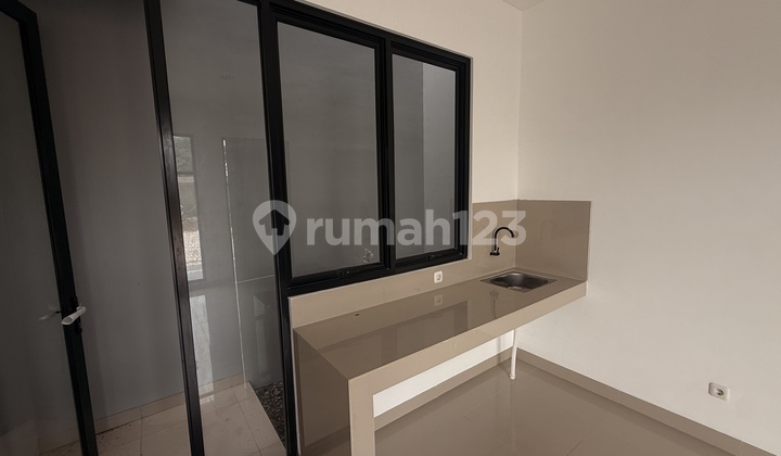 Rumah Cantik Dekat Stasiun