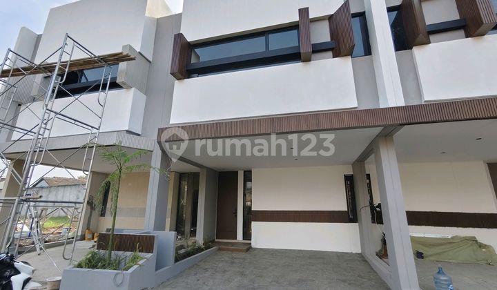 Rumah Dekat Mall Lokasi Strategis 10 Menit Gerbang Tol Pamulang Rumah Dekat Mall Lokasi Strategis 10 Menit Gerbang Tol Pamulang