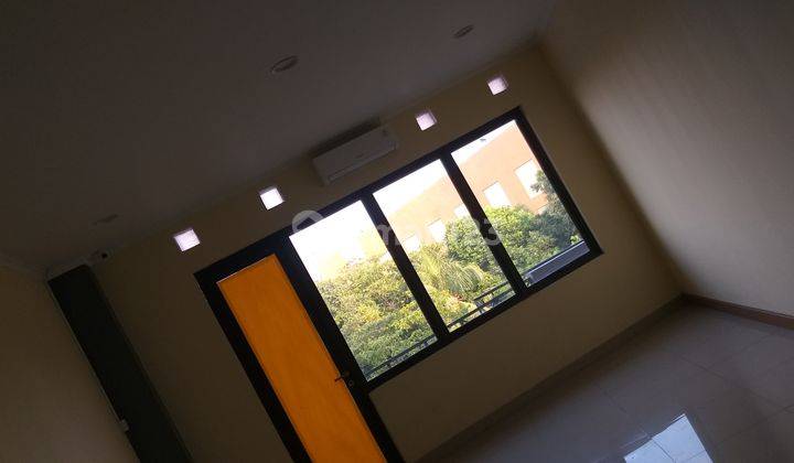 Disewa Ruko Gandeng 3 1 2 Samping Mall Daan Mogot Baru Lt130m2 Lb 400m2 2