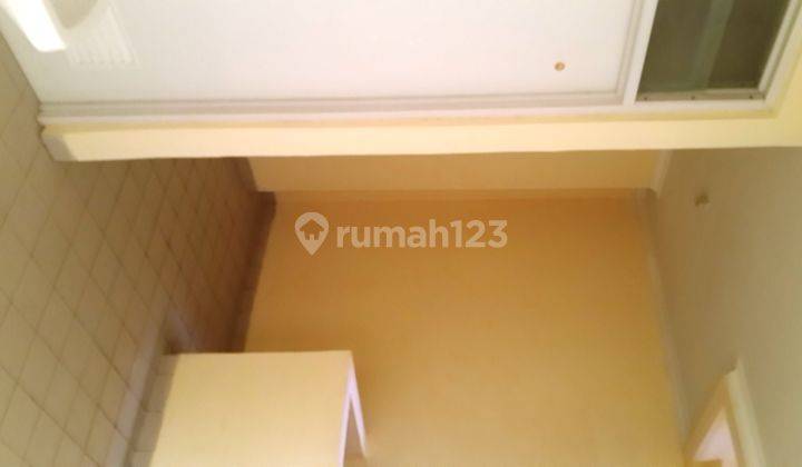 Disewa RUKO 4 Lt Jln  Utama Mall Daan Mogot Baru LT77m2 LB 320 Sdh Renov Total , Bisa sewa Gandeng 2