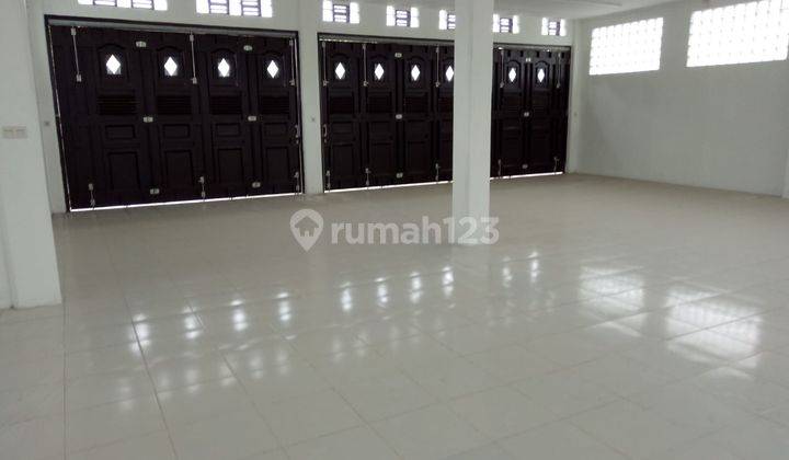 Showroom Mobil motor Jual Cepat Lokasi Cikaret cibinong, Strategis, Pondasi 2 Lantai, Bisa Dipakai Untuk Gudang ruko 2