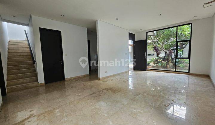 Townhouse Kemang jakarta Selatan, Strategis, Harga Menarik, Lingkungan Aman Dan Nyaman, Dekat Ke Perkantoran Mampang, Tb Simatupang Dan Sudirman 2