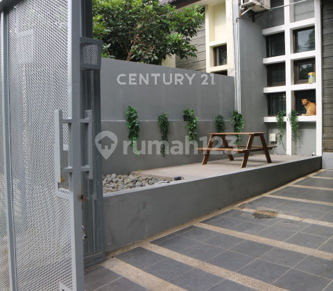 Rumah Cantik Semi Furnish di Batu Nunggal