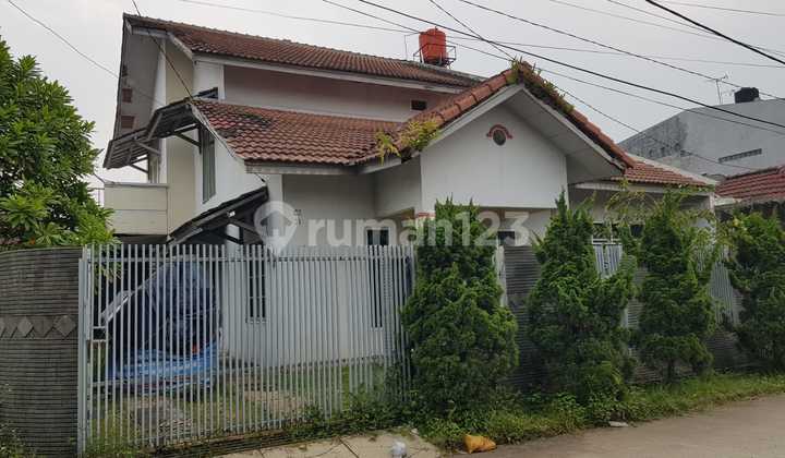 Rumah Cantik di Taman Holis Indah 1 Bandung Rumah Cantik di Taman Holis Indah 1 Bandung