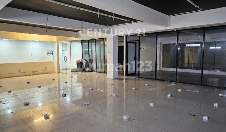 Sewa Ruko Mainroad Kelapa Dua Kebon Jeruk Jakarta Barat