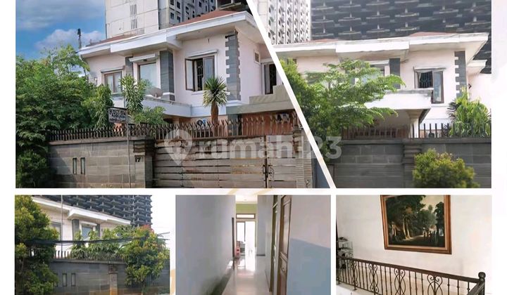 Rumah, 2 Lantai, di Kebon Jeruk,