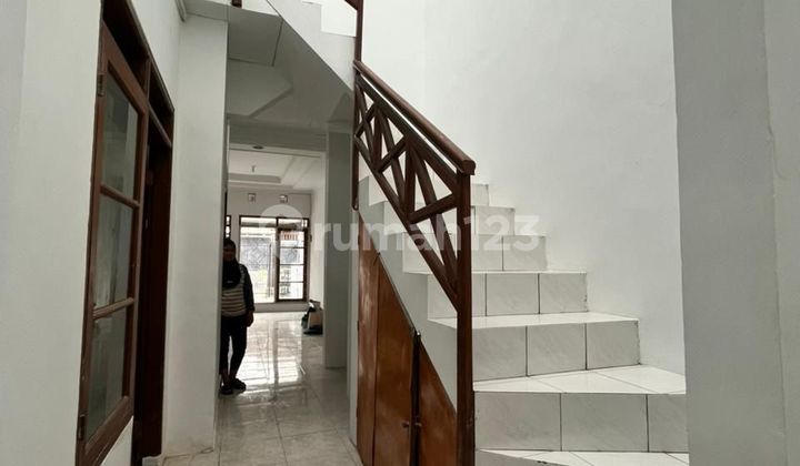 Rumah Tinggal 1,5 Lantai Taman Kopo Indah Dekat Borma Griya Yogya dan Indomaret Siap Pakai Bebas Banjir Rumah Tinggal 1,5 Lantai Taman Kopo Indah Dekat Borma Griya Yogya dan Indomaret Siap Pakai Bebas Banjir