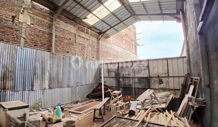 Kavling Yang Cocok Dipakai Untuk Usaha Konveksi,toko,home Industry Di Kawasan Niaga Sayap Taman Kopo Indah Akses Truk Double