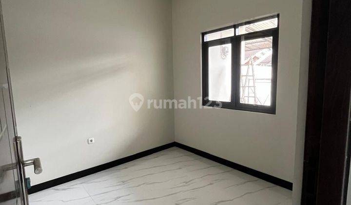 Rumah Baru Minimalis 2 Lantai Shm Bebas Banjir Dekat Sekali Dengan Jalan Utama 2