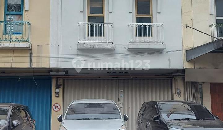 2.5-Storey Shop House in Baranangsiang CCK for Doctor's Practice or Various Businesses.. Flood-Free, Ready to Occupy. 1
