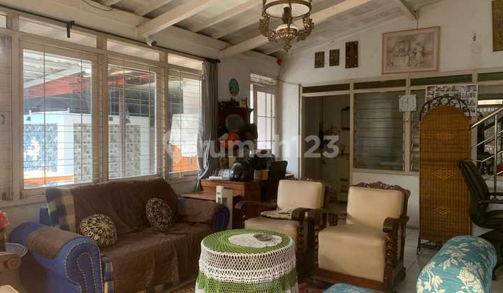 Dutch Building House, Strategic Location for Culinary Business in Riau Wing.