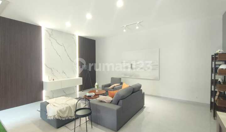 New 2-Story Ready-to-Occupy House in Mekarwangi, Flood-Free, Prime Location. 2