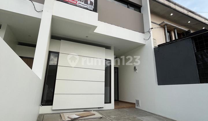 Rumah Baru 2 Lantai Taman Kopo Indah 3 Siap Huni Bebas Banjir