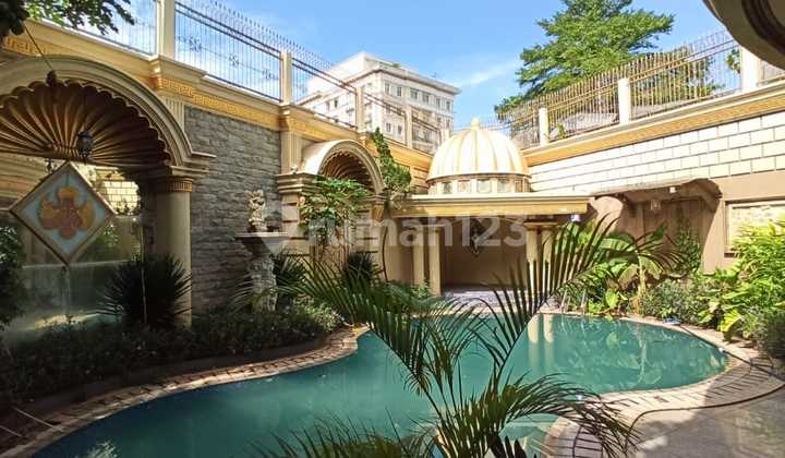 Rumah.mewah Dikawasan Elite Kota Jakarta Pusat