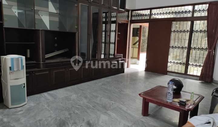 Rumah Baru Renovasi Sayap Bkr Lokasi Ok Tengah Kota