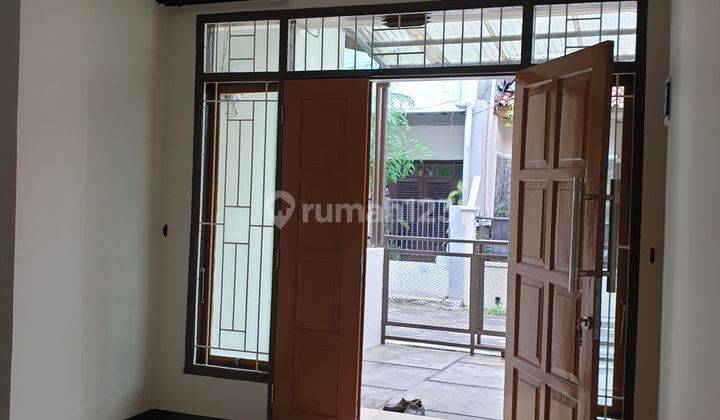 Disewa Rumah Minimalis 2 Lantai Komplek Sarijadi Dekat Setra Sari Mall 2