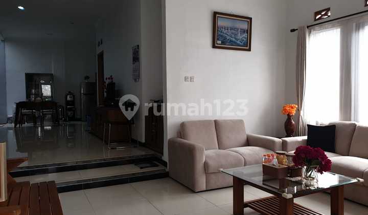 Disewa Rumah Baru Sarijadi Dekat Setra Sari Carport 2 Mobil Plus Furnish 2