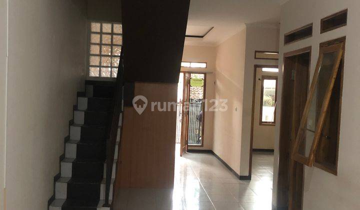Disewa Rumah Siap Huni 2 Lantai Komplek Sarijadi Bandung 4