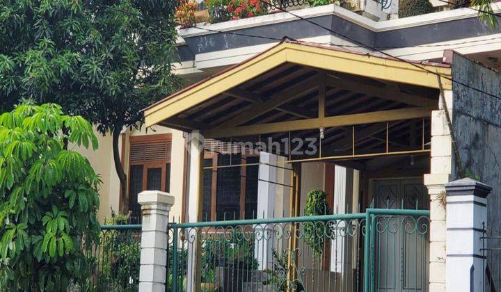 Rumah Mewah Full Furnish Komplek Geger Kalong Setiabudi 1