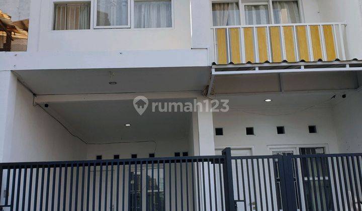 Disewa Rumah Minimalis 2 Lantai Komplek Sarijadi Bandung 1