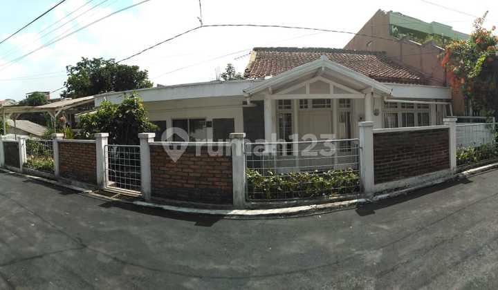 Cheap House for Sale in Dago Complex Near Jayakarta Hotel Cheap House for Sale in Dago Complex Near Jayakarta Hotel