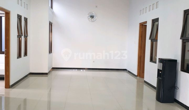 For Rent New 4 Bedroom Furnished House in Sarijadi Complex Near Setra Sari Mall