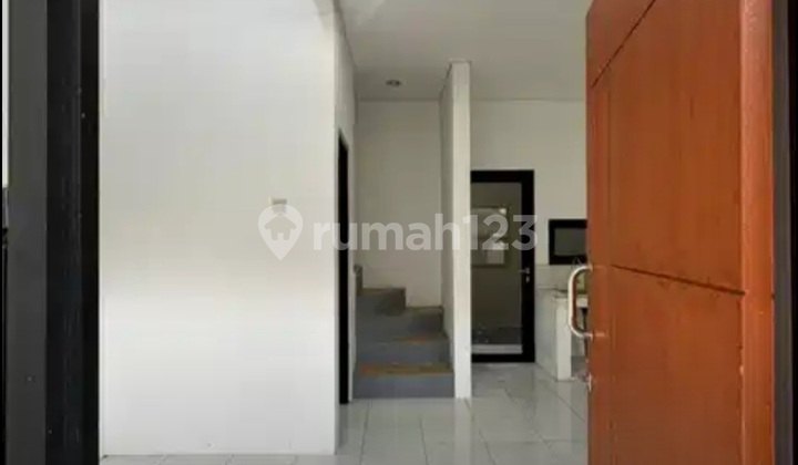 Dijual Cepat Rumah Vila Setiabudi Dekat Upi Enhaii