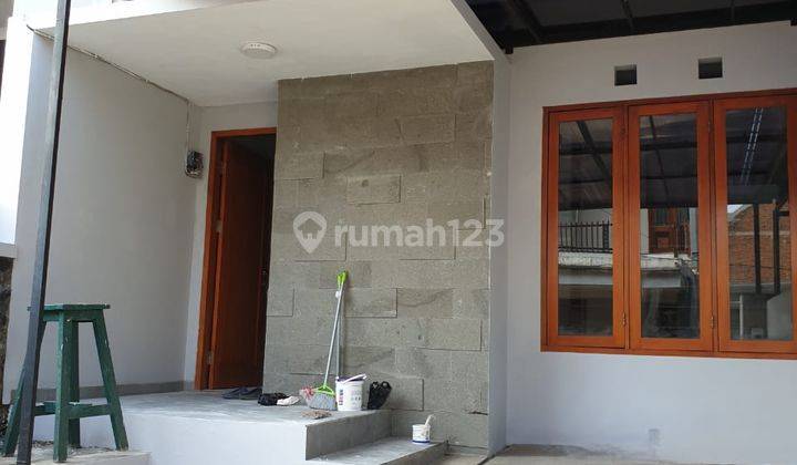 Disewa Rumah Bagus 2 Lantai Komplek Sarijadi Dekat Setra Duta Akses 2 Mobil 1