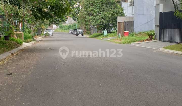 For Sale Ready-to-Build Plot in Setra Duta 360m Facing West