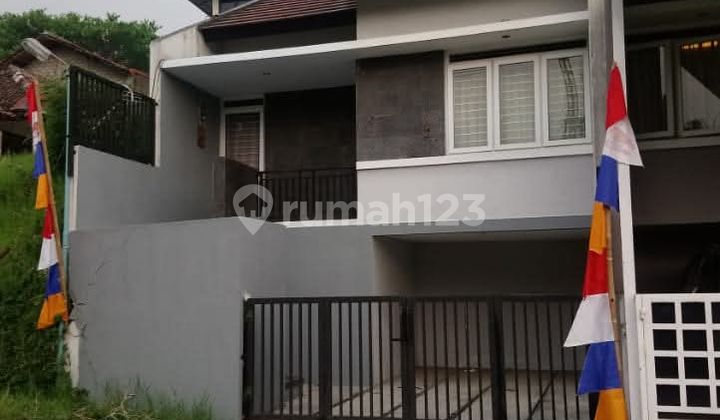 Dijual Rumah Bagus Komplek Cihanjuang Sariwangi Dekat Pemkot Cimahi