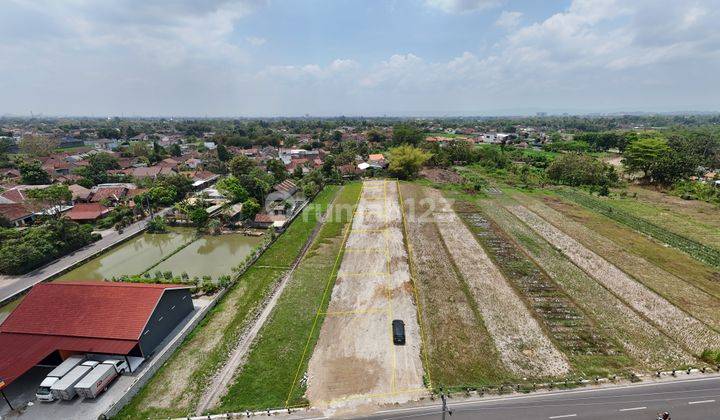 Tepi Jalan Sidokarto Godean dekat Exit Toll Gamping 1