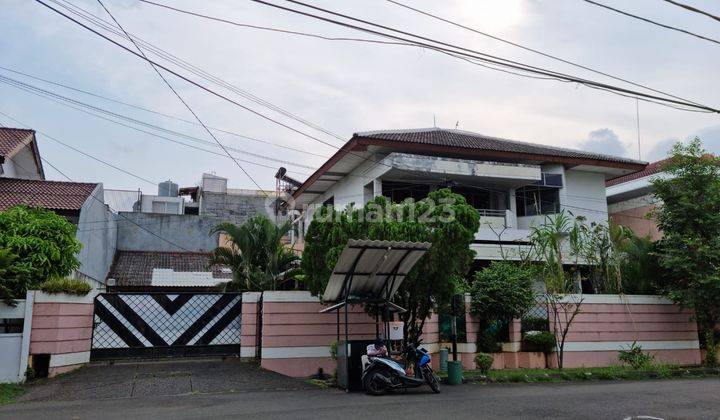 Rumah di Puri Indah Hitung Harga Tanah Saja, Kavling Dempet,timur 2