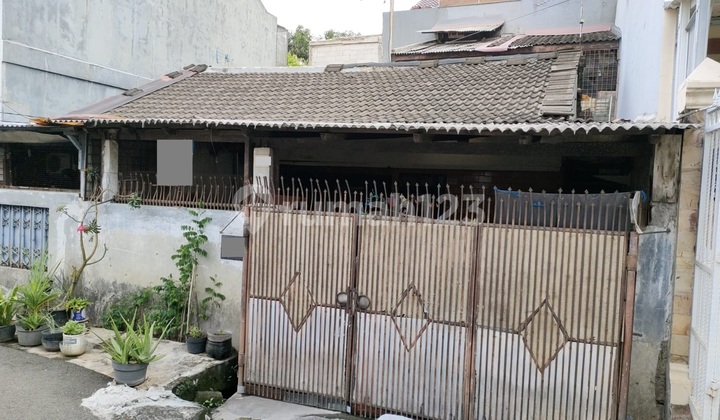Rumah di Puri Indah Jakarta Barat, Hitung Tanah Saja, Strategis