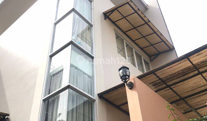 Rumah di Taman Semanan Indah, Semi Furnish, Hadap Timur,siap Huni 2