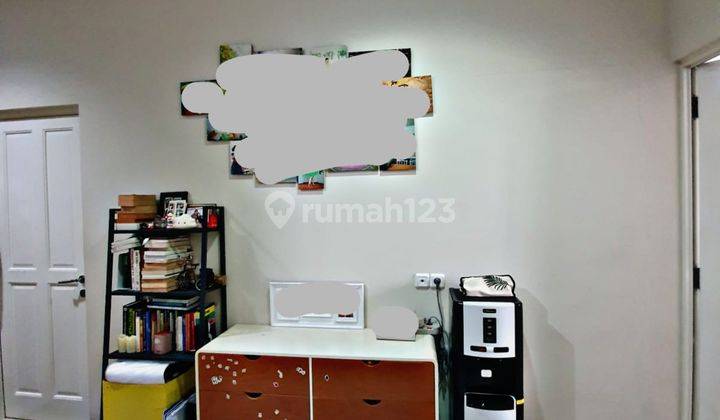 Dijual Rumah Strategis di Taman Semanan Indah Full Furnished 2