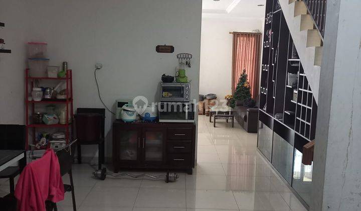 Dijual Rumah di Taman Semanan Indah, 2 Lantai, Bagus 2