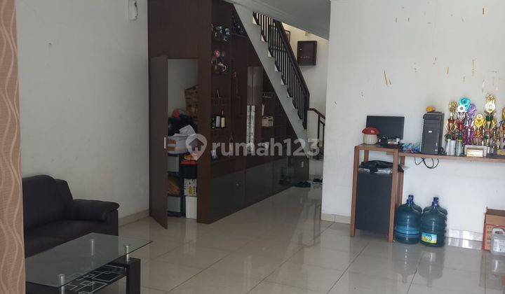 Dijual Rumah di Taman Semanan Indah, 2 Lantai, Bagus 1