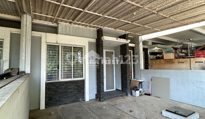 Di Jual Cepat Rumah di Taman Semanan Indah Dekat Kolam Renang.