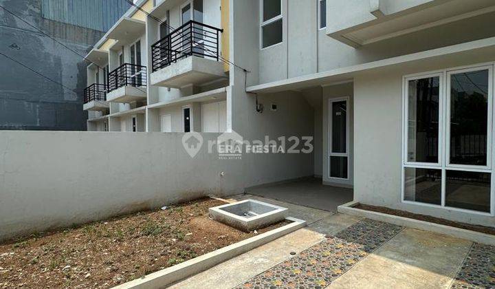 Di Jual Rumah Bagus Siap Huni di Taman Semanan Indah, Strategis.  2