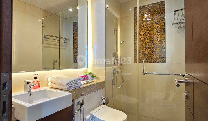 Di Ual Apartmen Elite Private Lift The Windsor Puri Indah, Jakbar 2